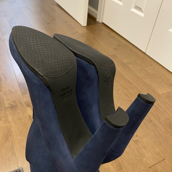 Stuart Weitzman suede booties in navy - Picture 3 of 6